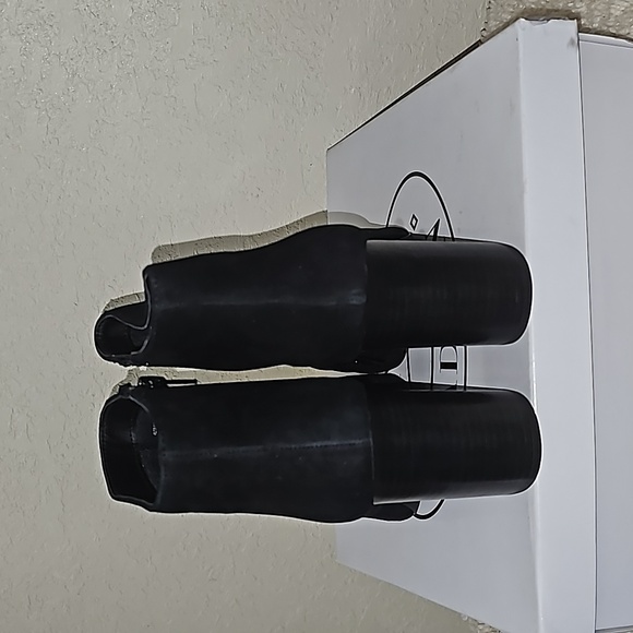 Steve Madden Simmer Boots - Picture 5 of 10